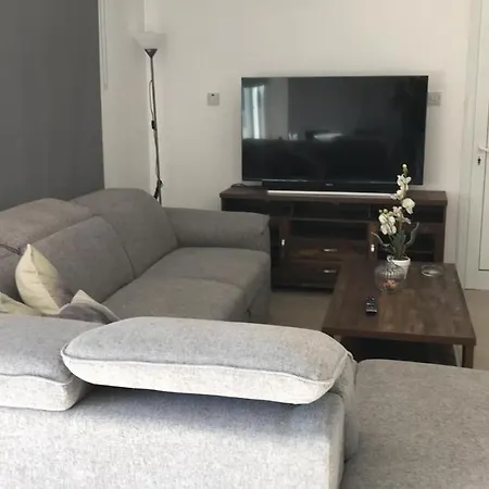 Cosy In Kato With Pool Access Apartment