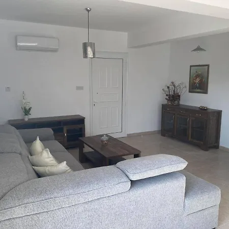 Apartment Cosy In Kato With Pool Access