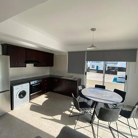 Cosy In Kato With Pool Access Apartment Paphos