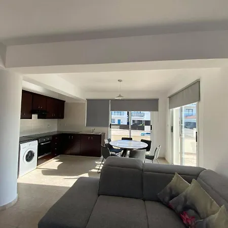 Apartment Cosy In Kato With Pool Access Paphos